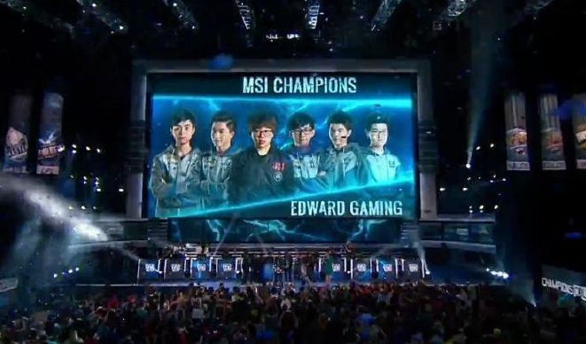 SWYJJ Ambessa的无敌执行zhqiyu1水晶箭带领团队晋级 FunPlus Phoenix 取得领先